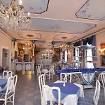 William Hotel