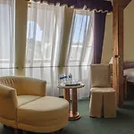 William Hotel