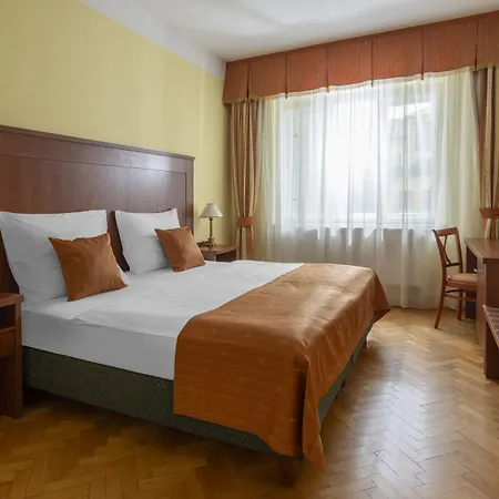 William Hotel 3*