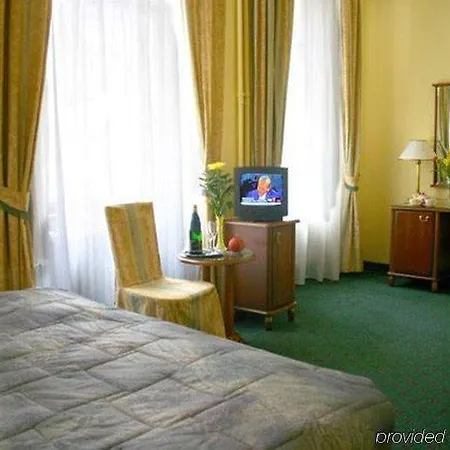 William Hotel 3*