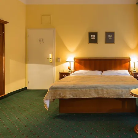 William Hotel