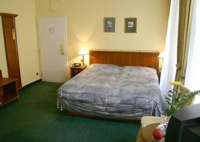 Hotel William 3*
